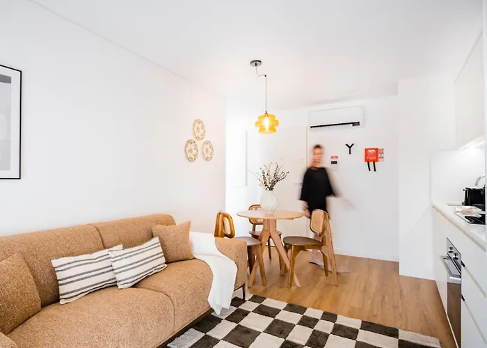 Povoa Terrace, A Curated Escape With Large Balcony 포르투