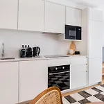 Povoa Terrace, A Curated Escape With Large Balcony Lägenhet *