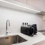 Apartment Povoa Terrace, A Curated Escape With Large Balcony Porto