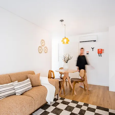 Povoa Terrace, A Curated Escape With Large Balcony 波尔图