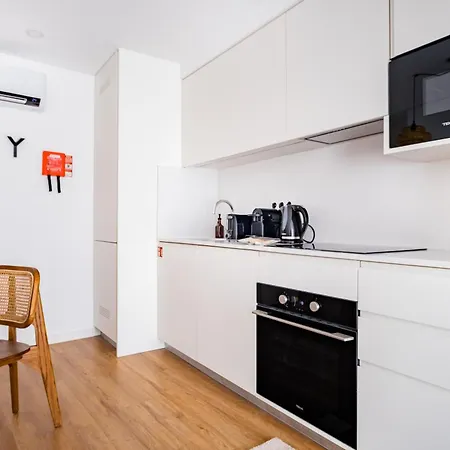 Povoa Terrace, A Curated Escape With Large Balcony * Porto